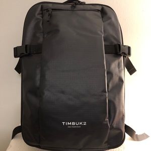 Timbuk2 Black Clamshell “Blink Pack” Backpack